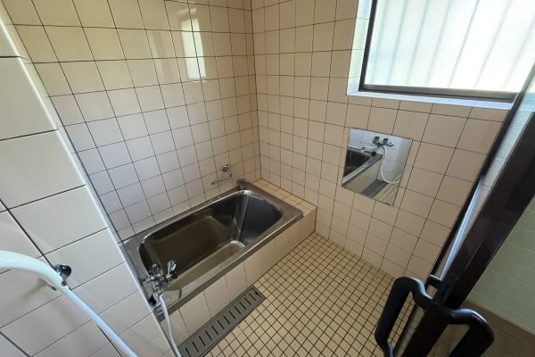 浴室のリフォーム工事 - Before